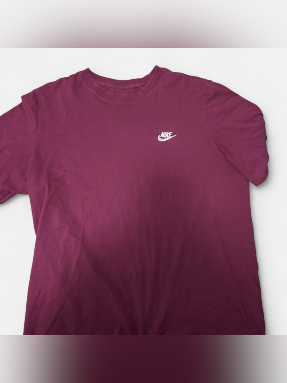 Nike Men's Crewneck T-Shirt - Burgundy